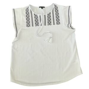 Adrianna Papell Women’s Crinkle Embroidery Peasant Top with Tassels Size XL EUC